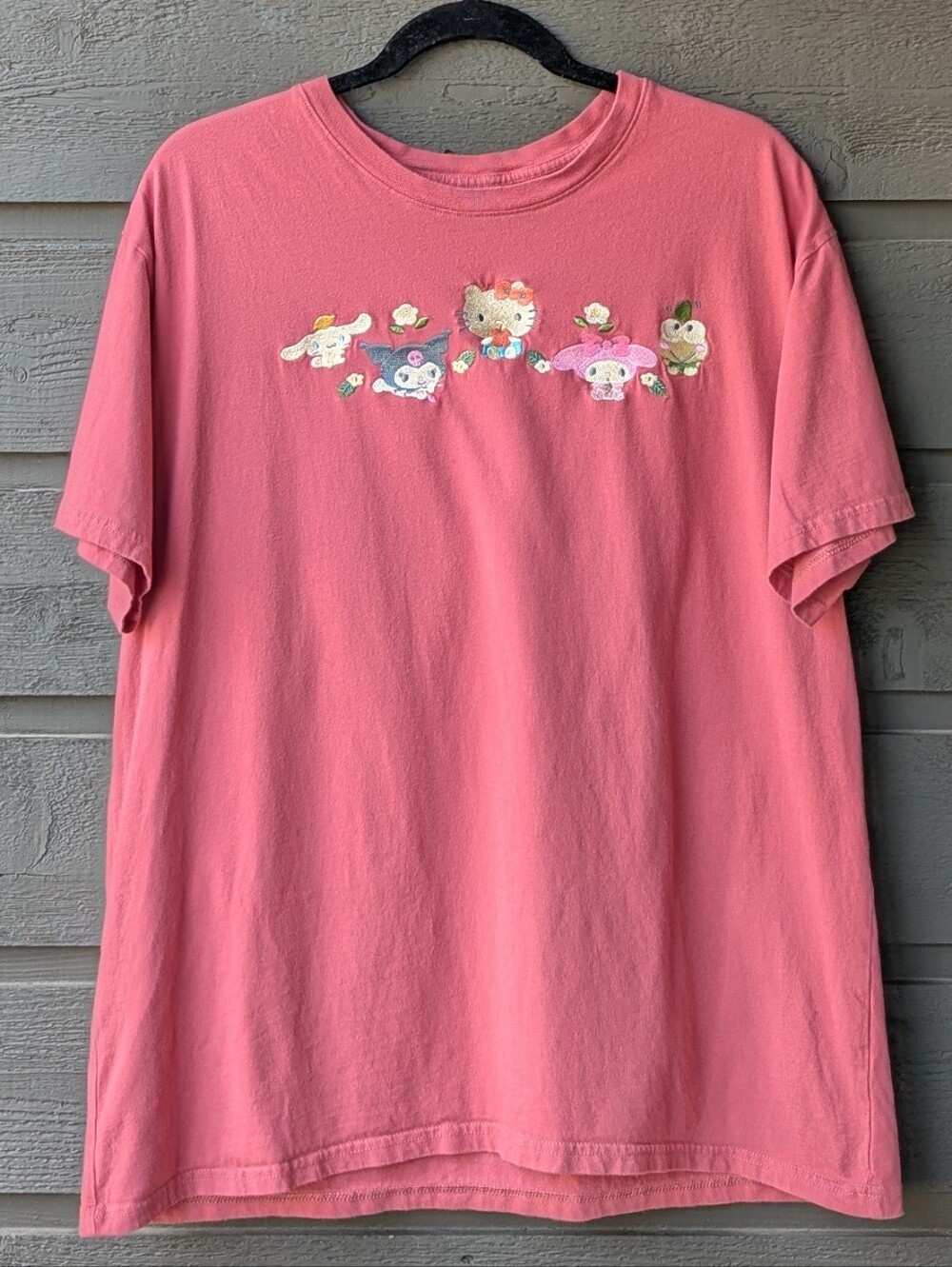 Sanrio Hello Kitty and Friends Embroidered Short Sleeve T-Shirt Size 2X - Picture 7 of 7